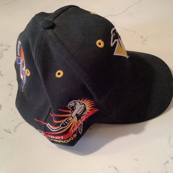 Vintage 1991-92 Pittsburgh Penguin Stanley Cup Champion Hat - Picture 4 of 4